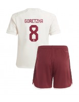 Bayern Munich Leon Goretzka #8 Kolmaspaita Lasten 2023-24 Lyhythihainen (+ shortsit)